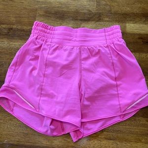 Lululemon Hotty Hot Short High-Rise 4” Sonic Pink